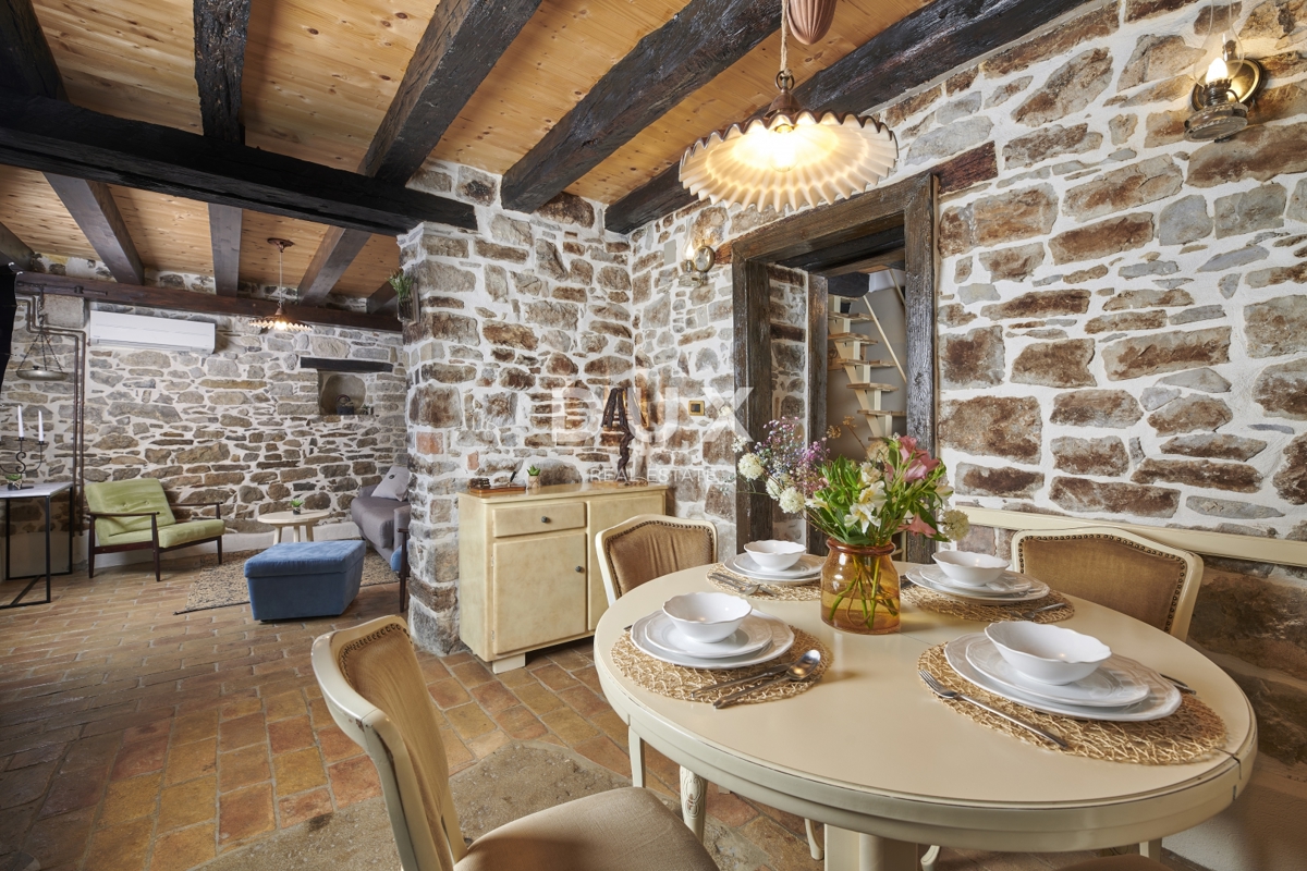 Casa In vendita - ISTARSKA GRAČIŠĆE