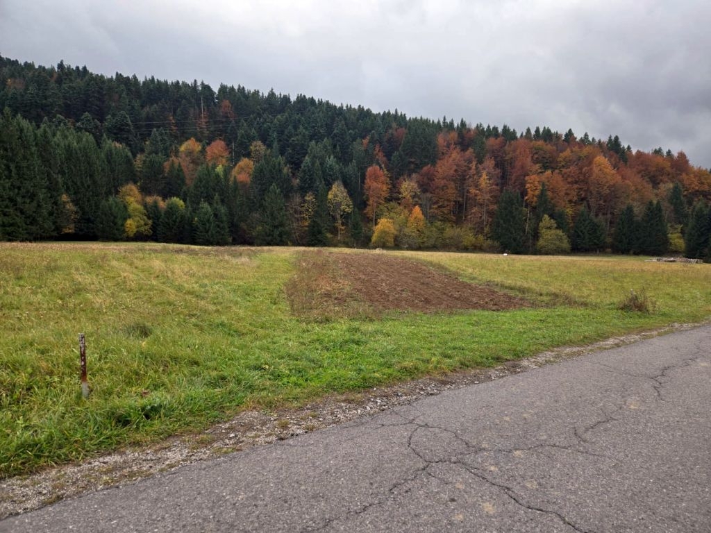 Zemljište Na prodaju - PRIMORSKO-GORANSKA RAVNA GORA