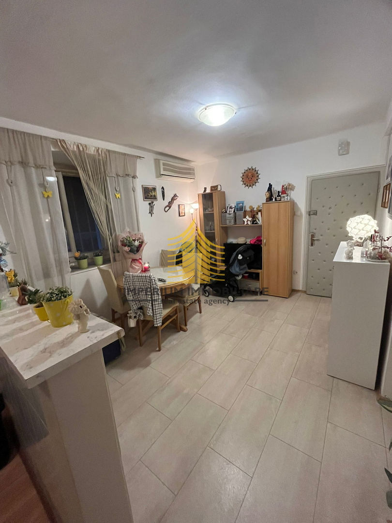 Flat For sale SPLIT