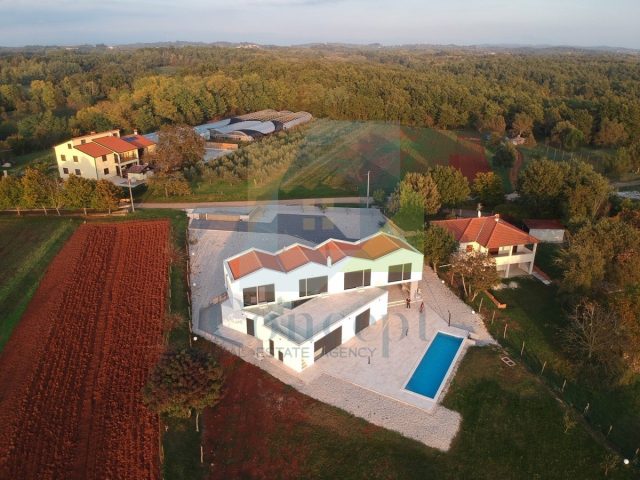 Casa In vendita - Istarska Poreč - foto 3/20