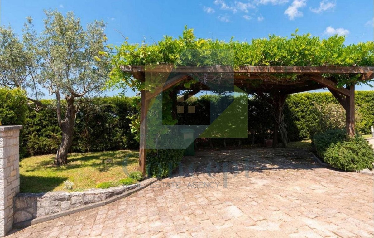 Haus Zu verkaufen - ISTARSKA POREČ