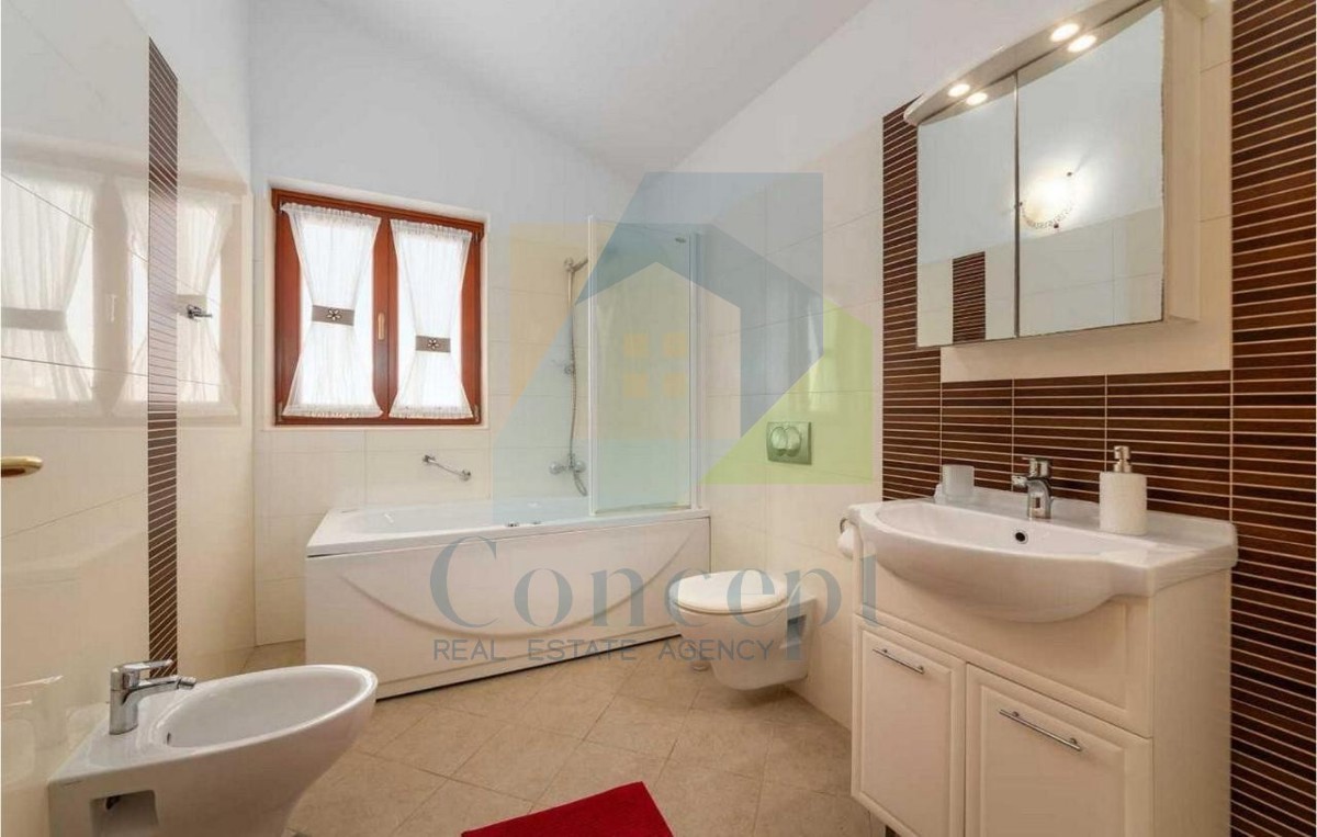 Haus Zu verkaufen - ISTARSKA POREČ