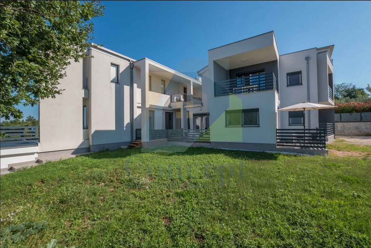 Casa In vendita - Istarska Poreč - foto 1/83