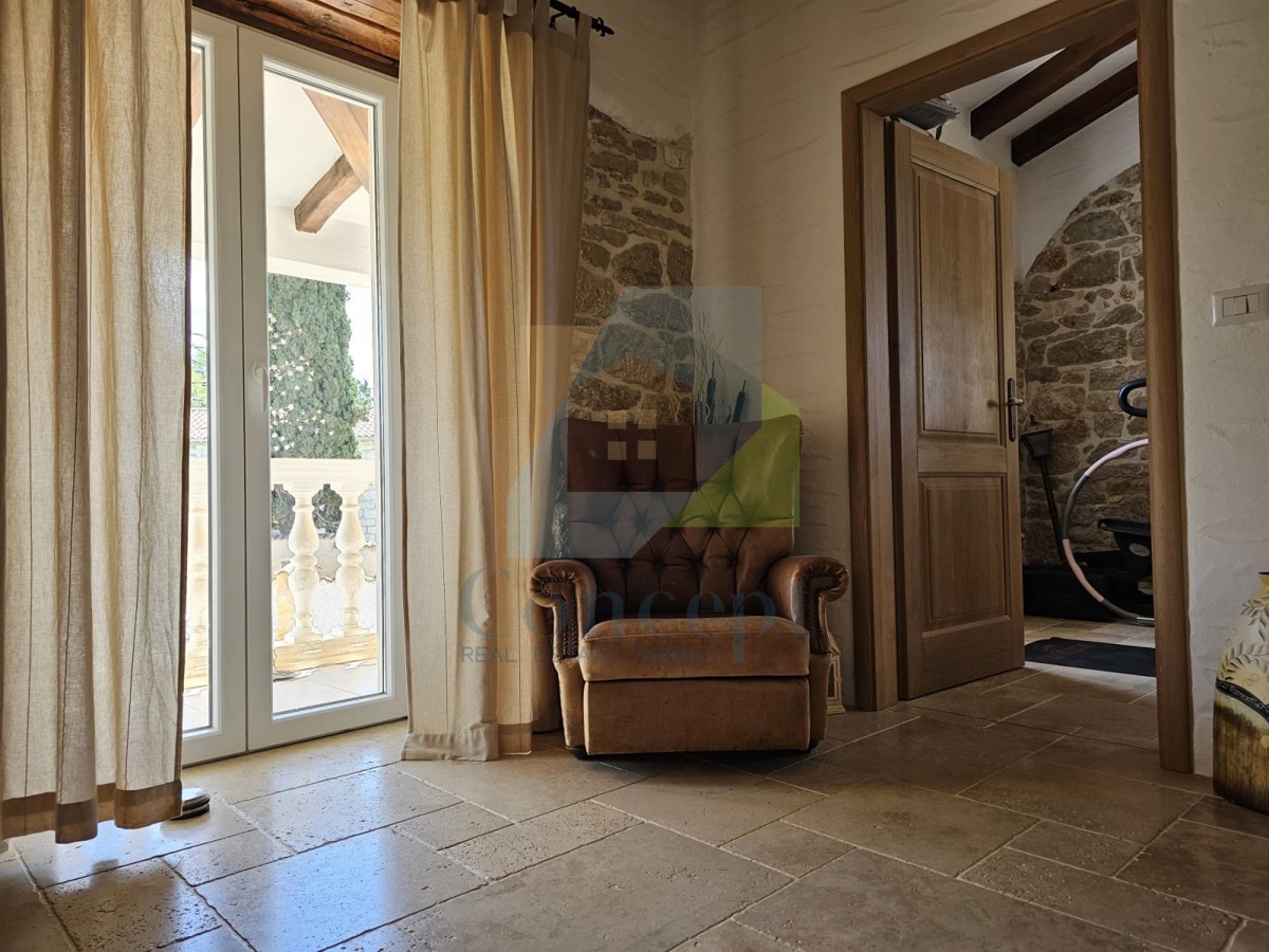 Hiša Na predaj - ISTARSKA POREČ