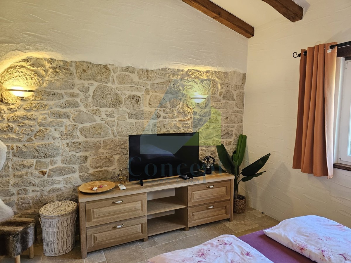 Hiša Na predaj - ISTARSKA POREČ