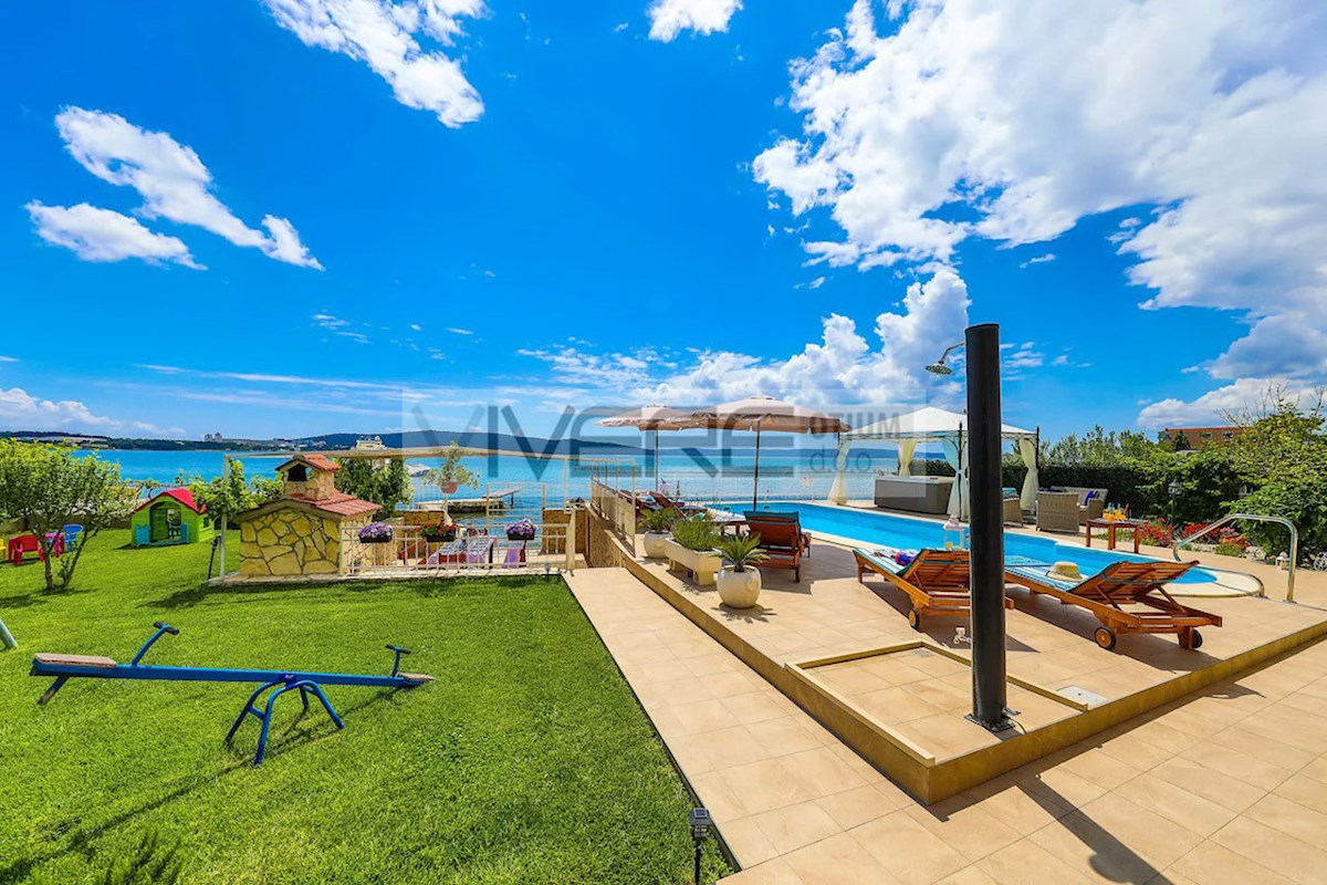 House For sale - SPLITSKO-DALMATINSKA SPLIT