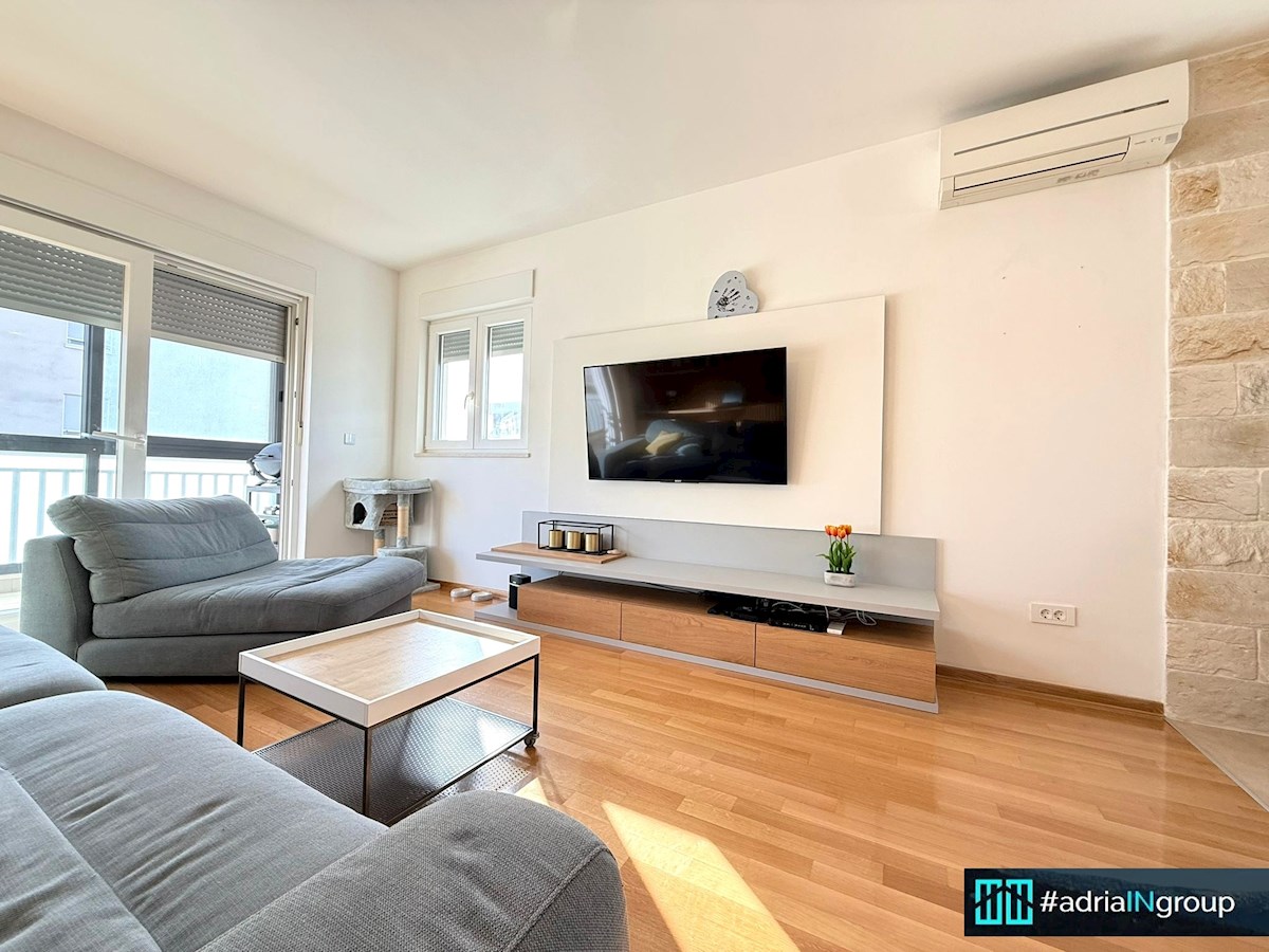 Flat For sale - SPLITSKO-DALMATINSKA PODSTRANA