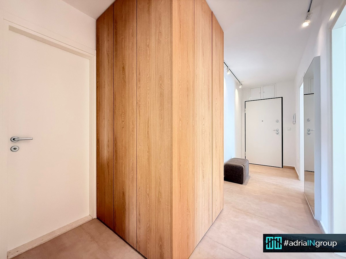 Flat For sale - SPLITSKO-DALMATINSKA PODSTRANA