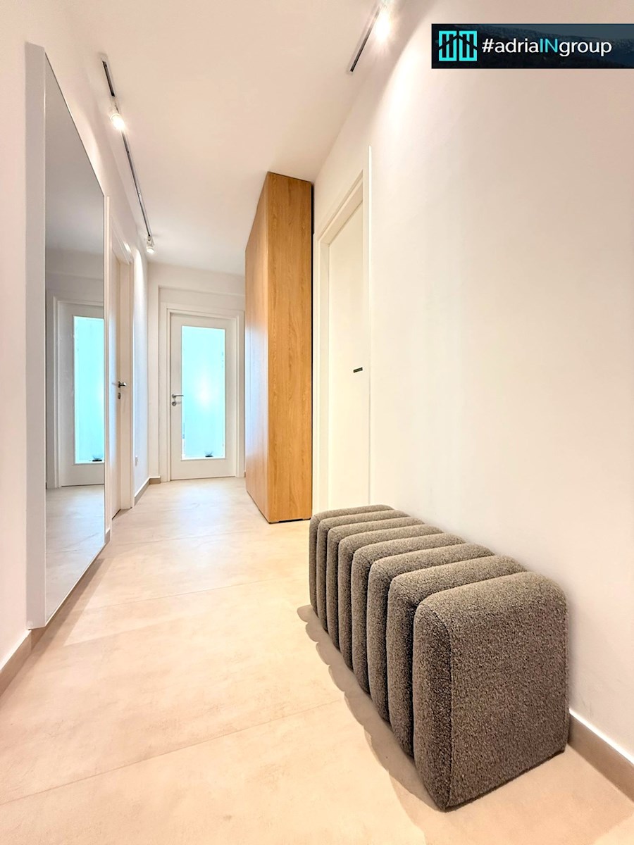 Flat For sale - SPLITSKO-DALMATINSKA PODSTRANA