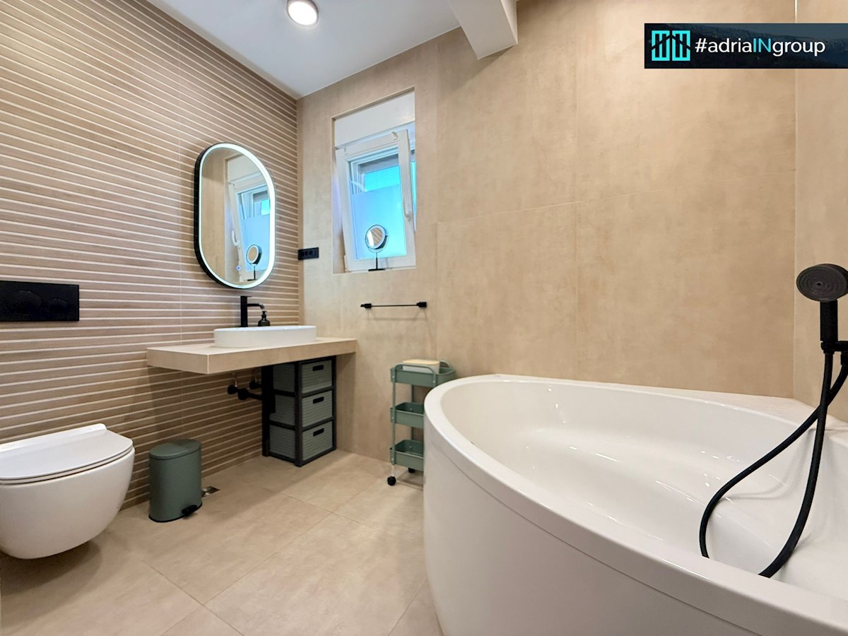 Flat For sale - SPLITSKO-DALMATINSKA PODSTRANA