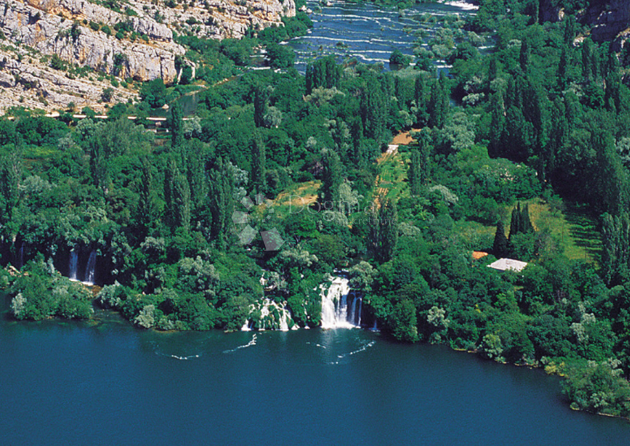 Pozemok Na predaj SKRADIN