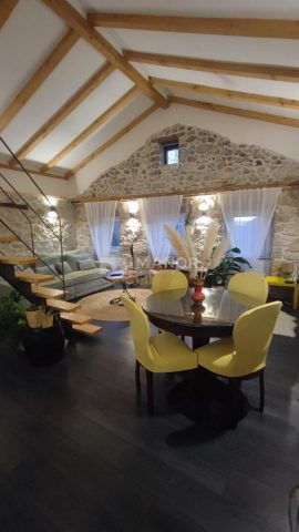 Maison À louer - Primorsko-goranska Rijeka - foto 2/23