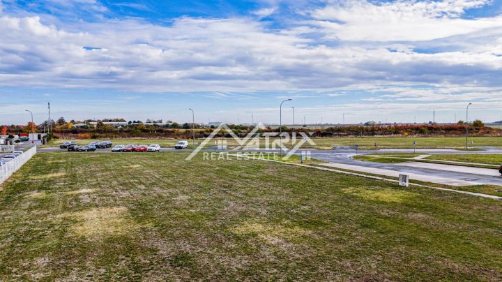 Terreno in vendita 900 m² – Osijek