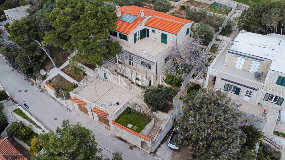 Dom Na sprzedaż - SPLITSKO-DALMATINSKA BRAČ