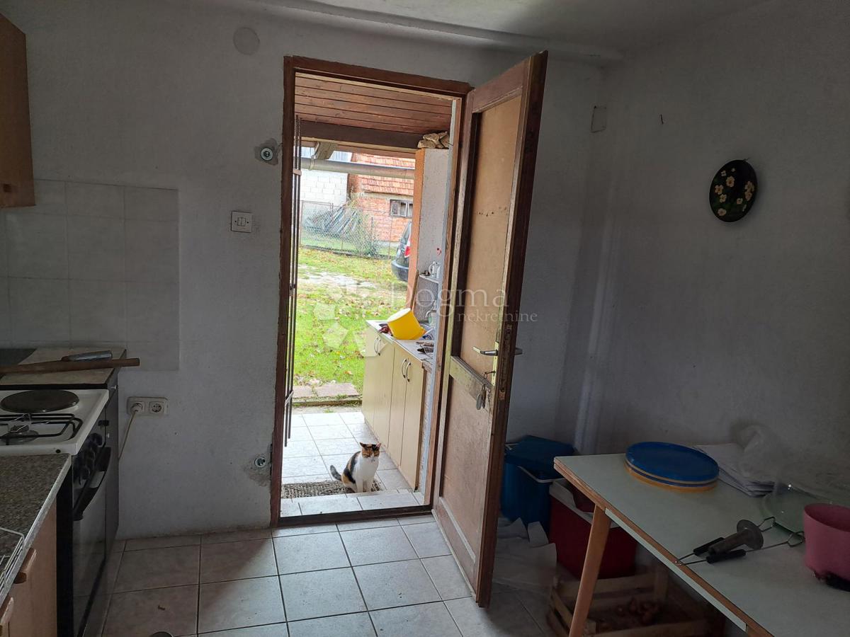Maison À vendre - KARLOVAČKA VOJNIĆ