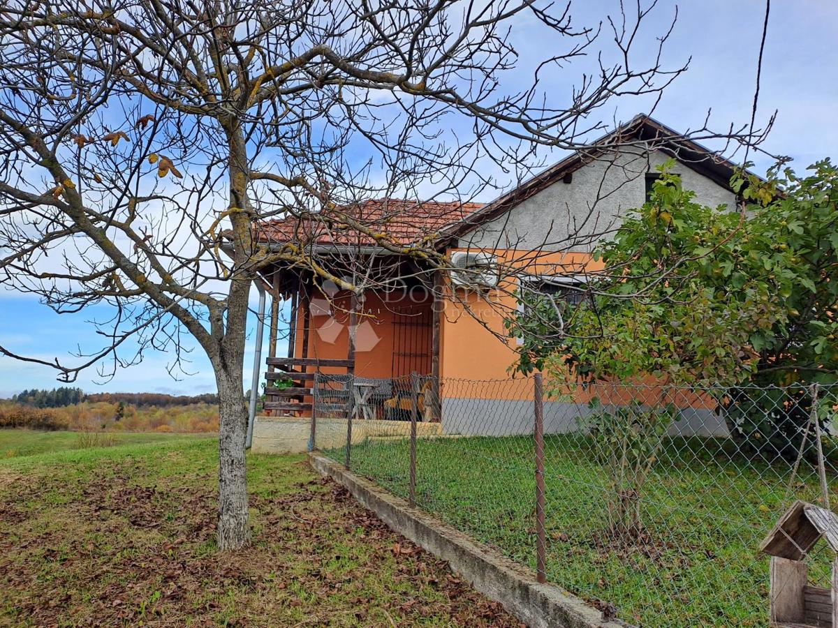Maison À vendre - KARLOVAČKA VOJNIĆ