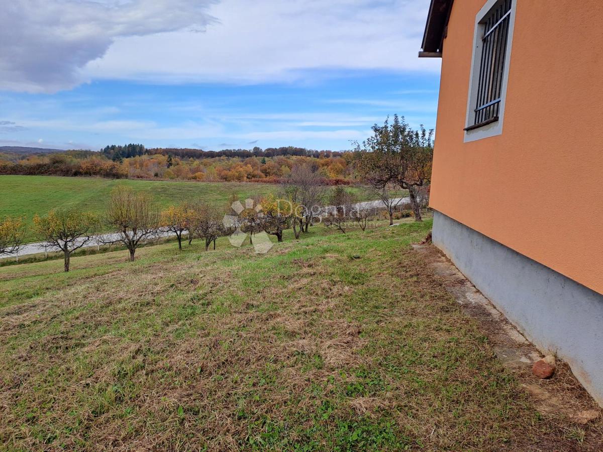 Maison À vendre - KARLOVAČKA VOJNIĆ