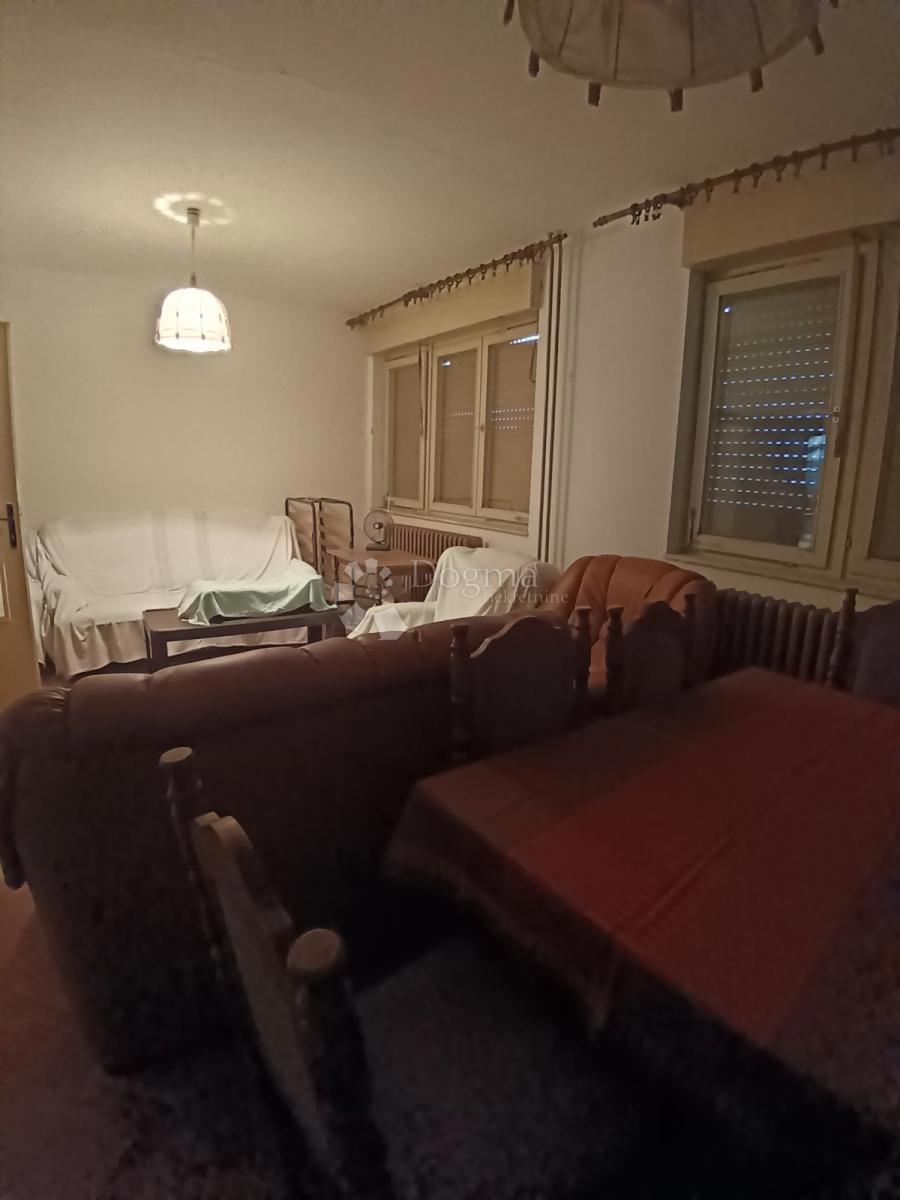 Haus Zu verkaufen - OSJEČKO-BARANJSKA BELI MANASTIR