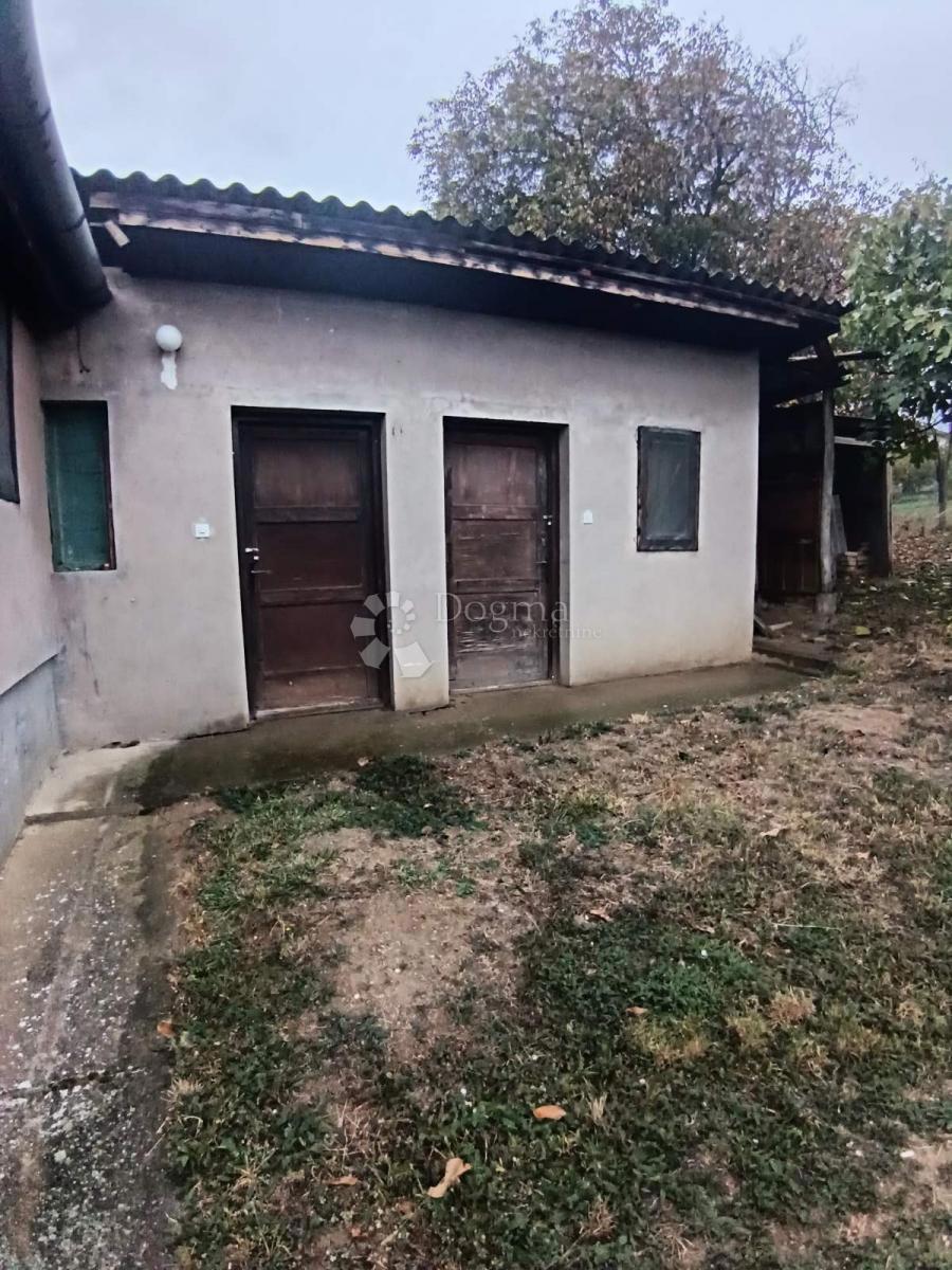 Haus Zu verkaufen - OSJEČKO-BARANJSKA BELI MANASTIR