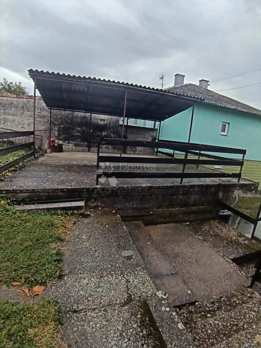 Haus Zu verkaufen - OSJEČKO-BARANJSKA BELI MANASTIR