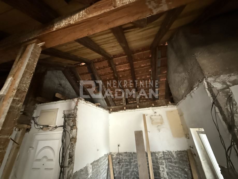 Appartamento In vendita - SPLITSKO-DALMATINSKA SPLIT