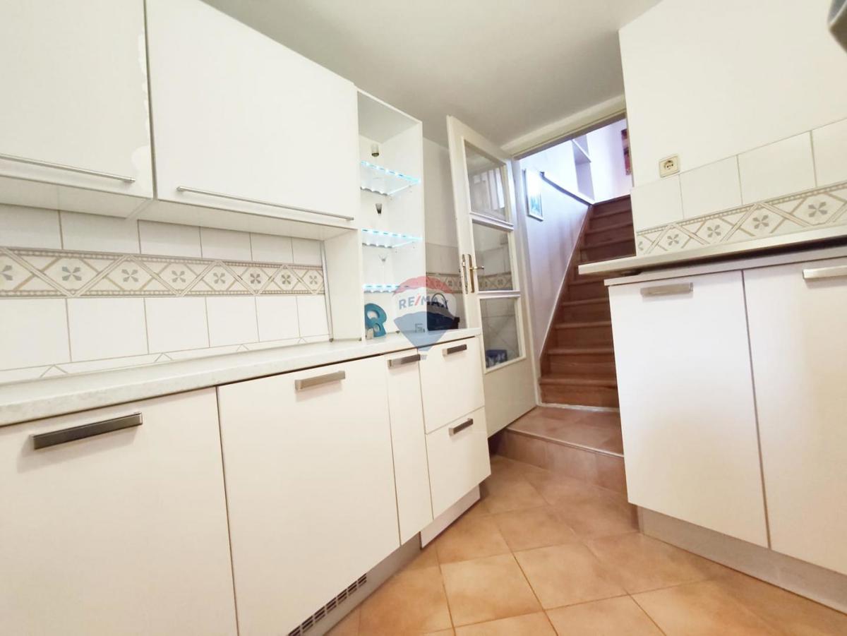 Kuća Na prodaju - PRIMORSKO-GORANSKA CRIKVENICA