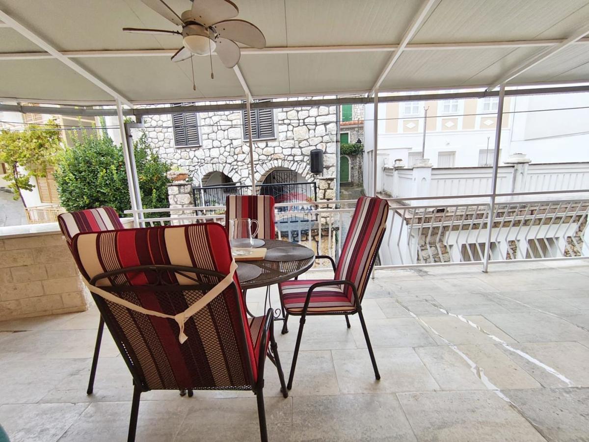 Kuća Na prodaju - PRIMORSKO-GORANSKA CRIKVENICA