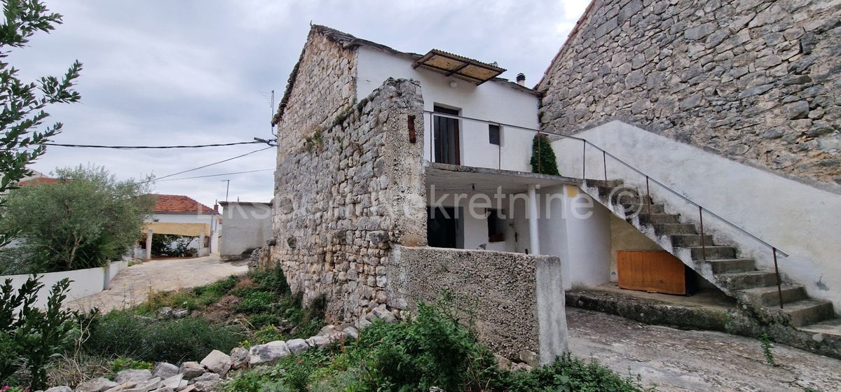 House For sale - SPLITSKO-DALMATINSKA MARINA