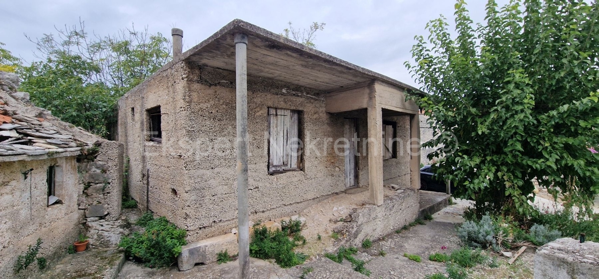 House For sale - SPLITSKO-DALMATINSKA MARINA