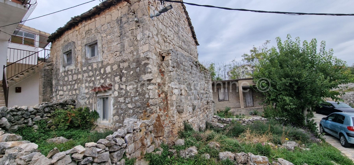 House For sale - SPLITSKO-DALMATINSKA MARINA