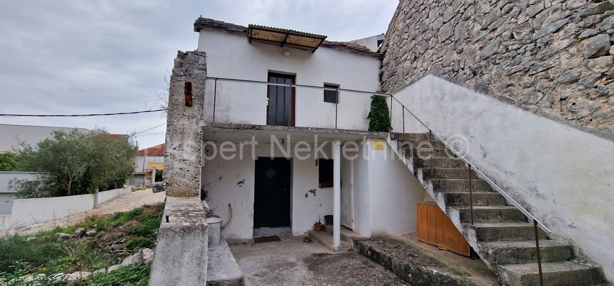 House For sale - SPLITSKO-DALMATINSKA MARINA