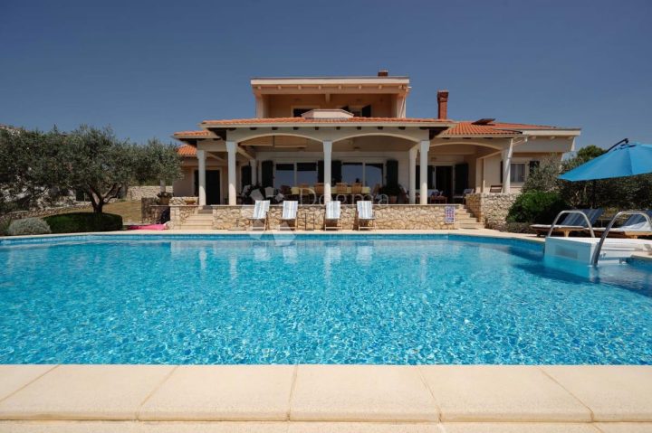 Maison à vendre 880 m² – Zadar