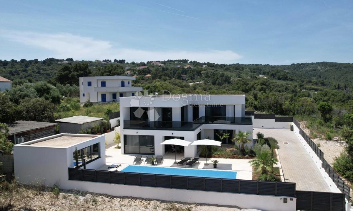 Hiša Na predaj - SPLITSKO-DALMATINSKA ŠOLTA