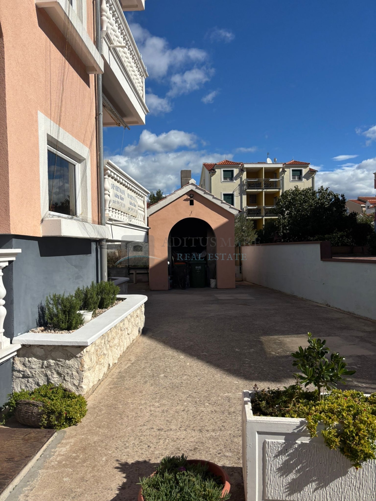 Casa In vendita - ŠIBENSKO-KNINSKA VODICE