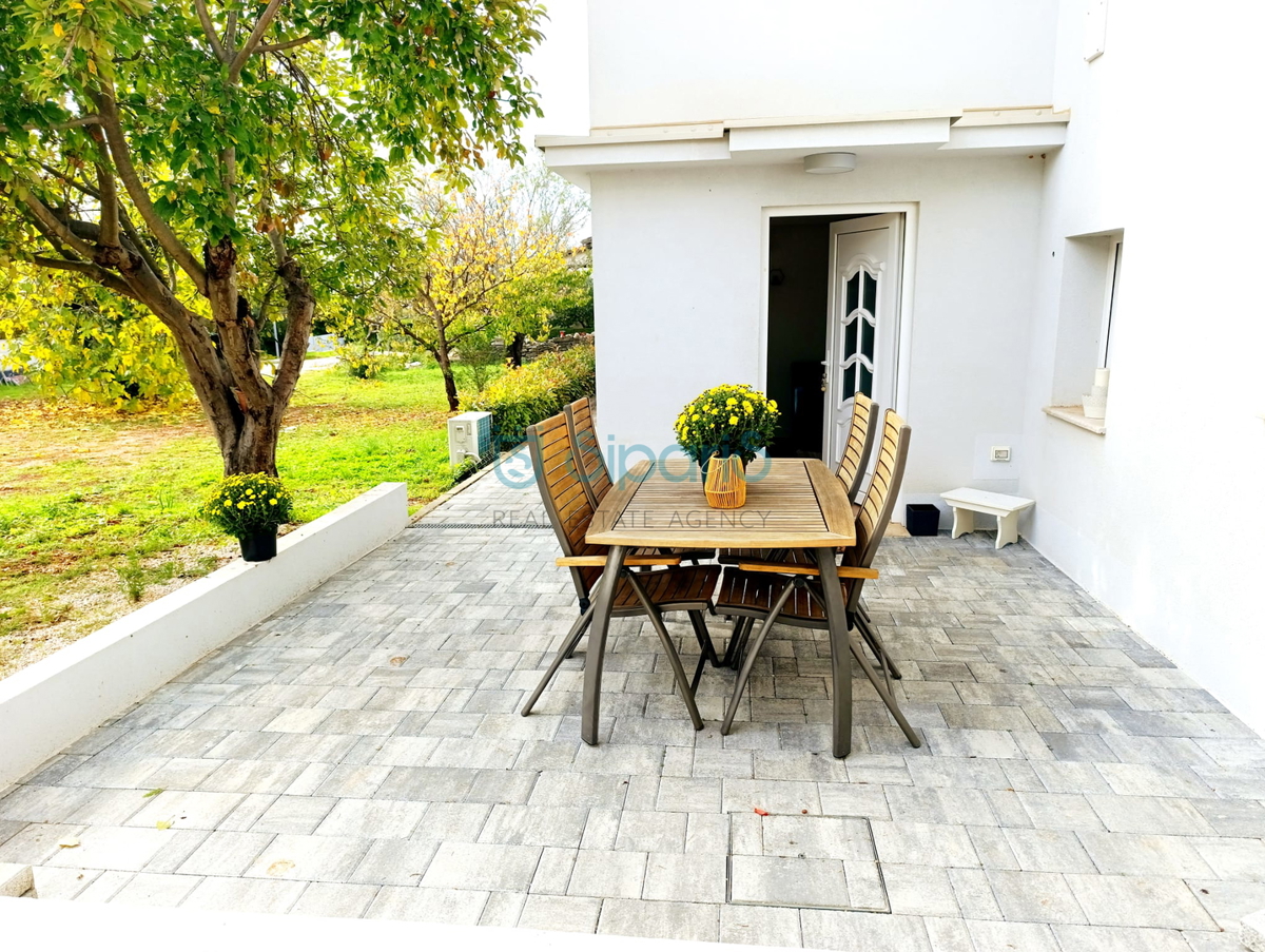 Apartma Na predaj - ISTARSKA NOVIGRAD