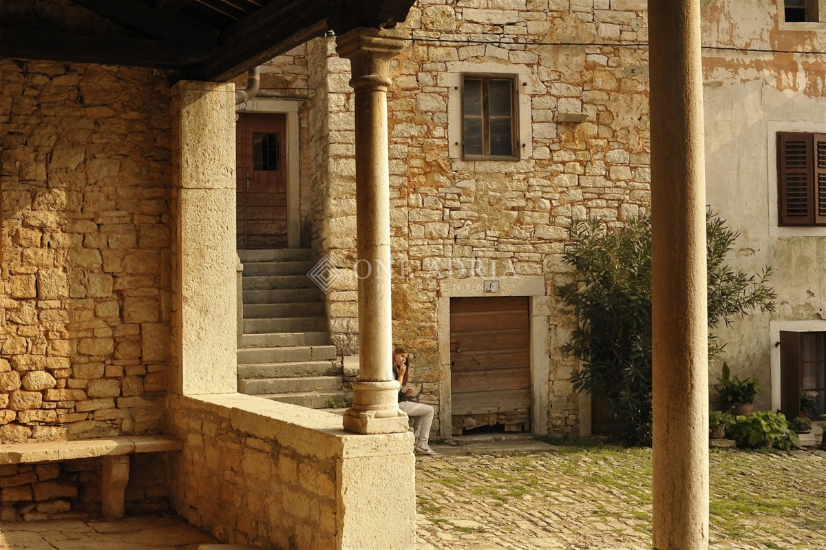 Dom Na sprzedaż - Istarska Sveti Lovreč - foto 1/2