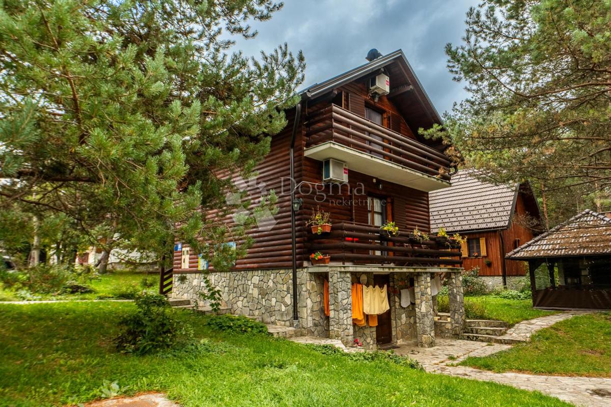 House For sale - LIČKO-SENJSKA PLITVIČKA JEZERA