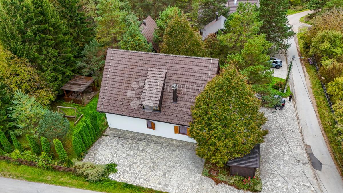 House For sale - LIČKO-SENJSKA PLITVIČKA JEZERA