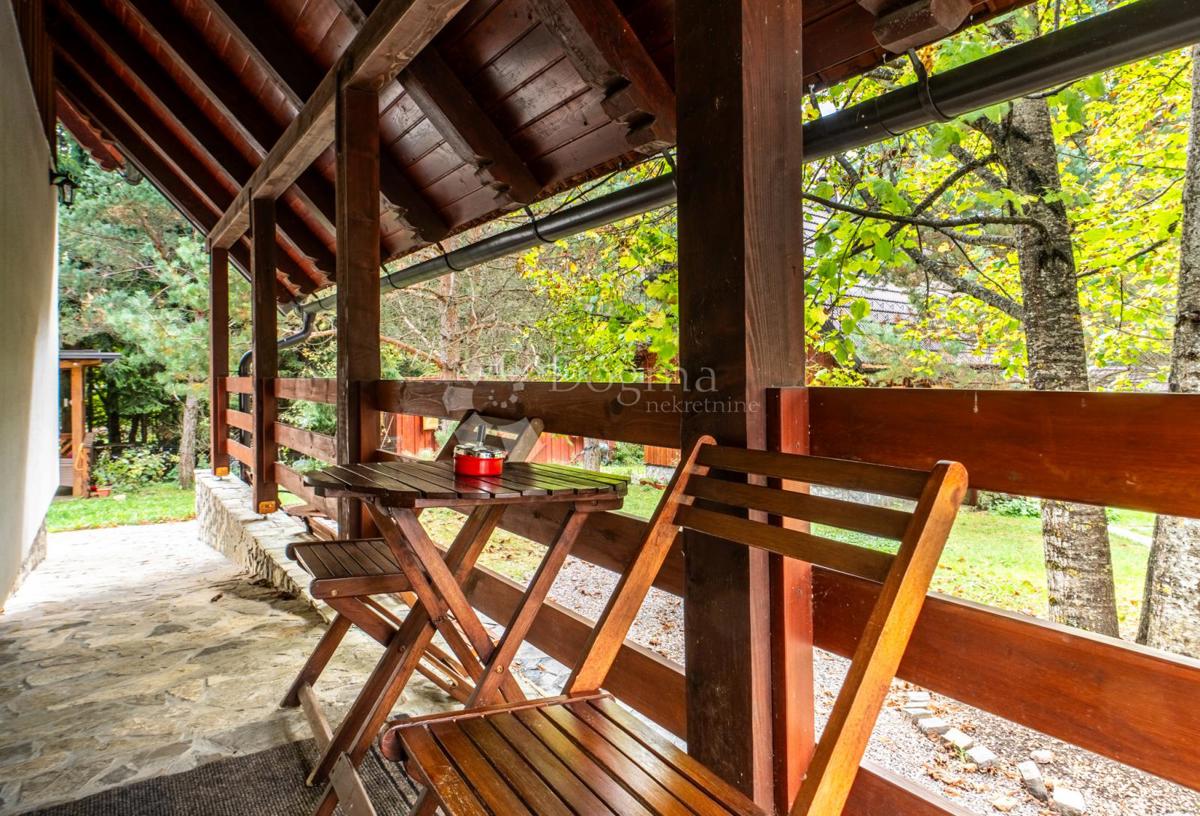 House For sale - LIČKO-SENJSKA PLITVIČKA JEZERA