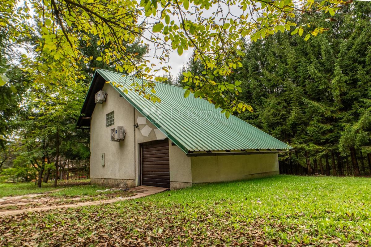 House For sale - LIČKO-SENJSKA PLITVIČKA JEZERA