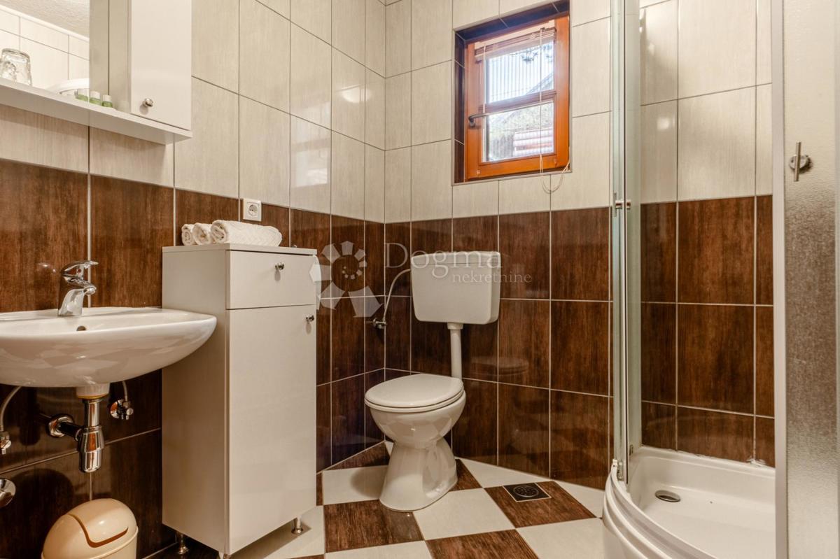 House For sale - LIČKO-SENJSKA PLITVIČKA JEZERA