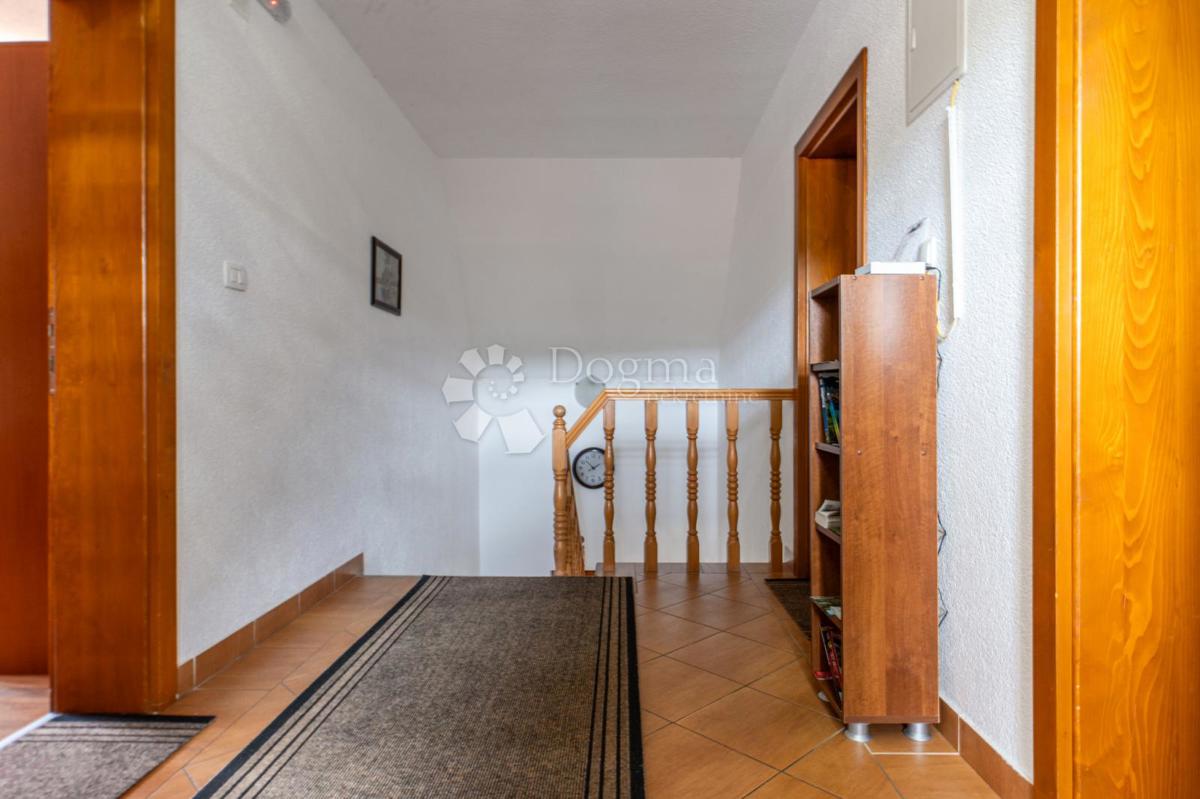 House For sale - LIČKO-SENJSKA PLITVIČKA JEZERA
