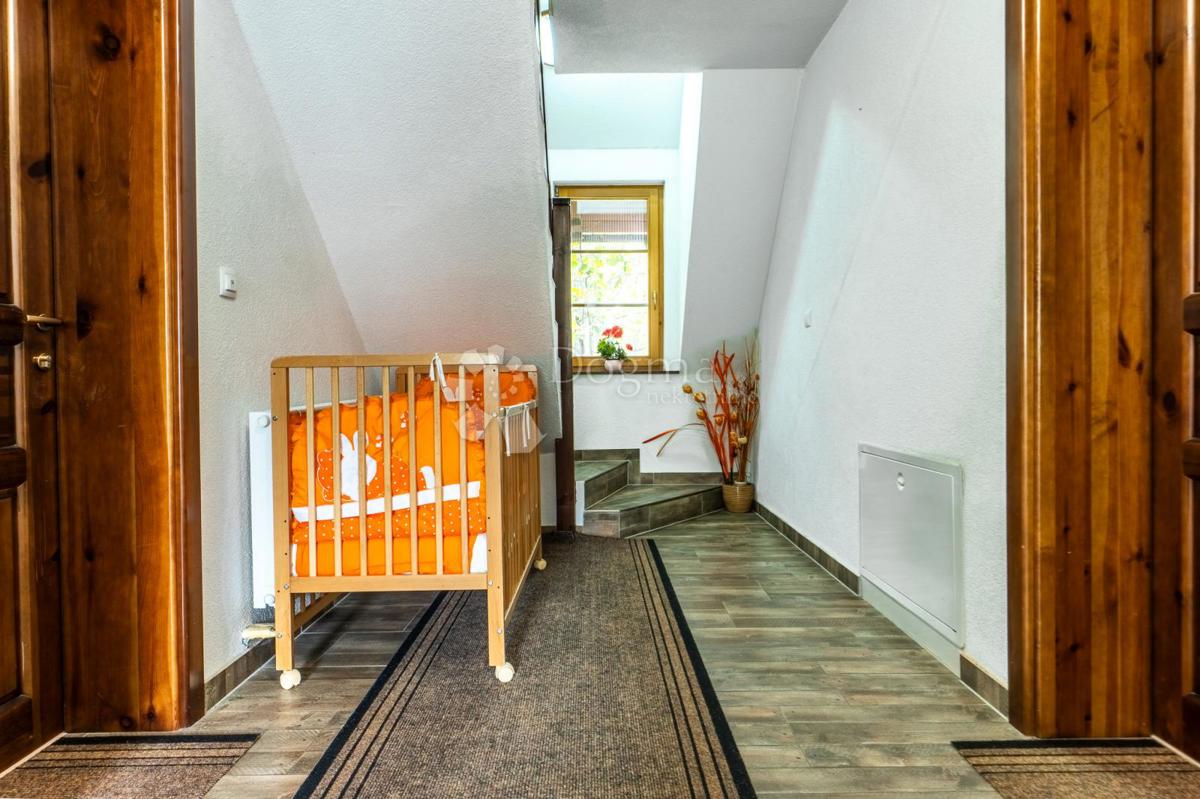 House For sale - LIČKO-SENJSKA PLITVIČKA JEZERA