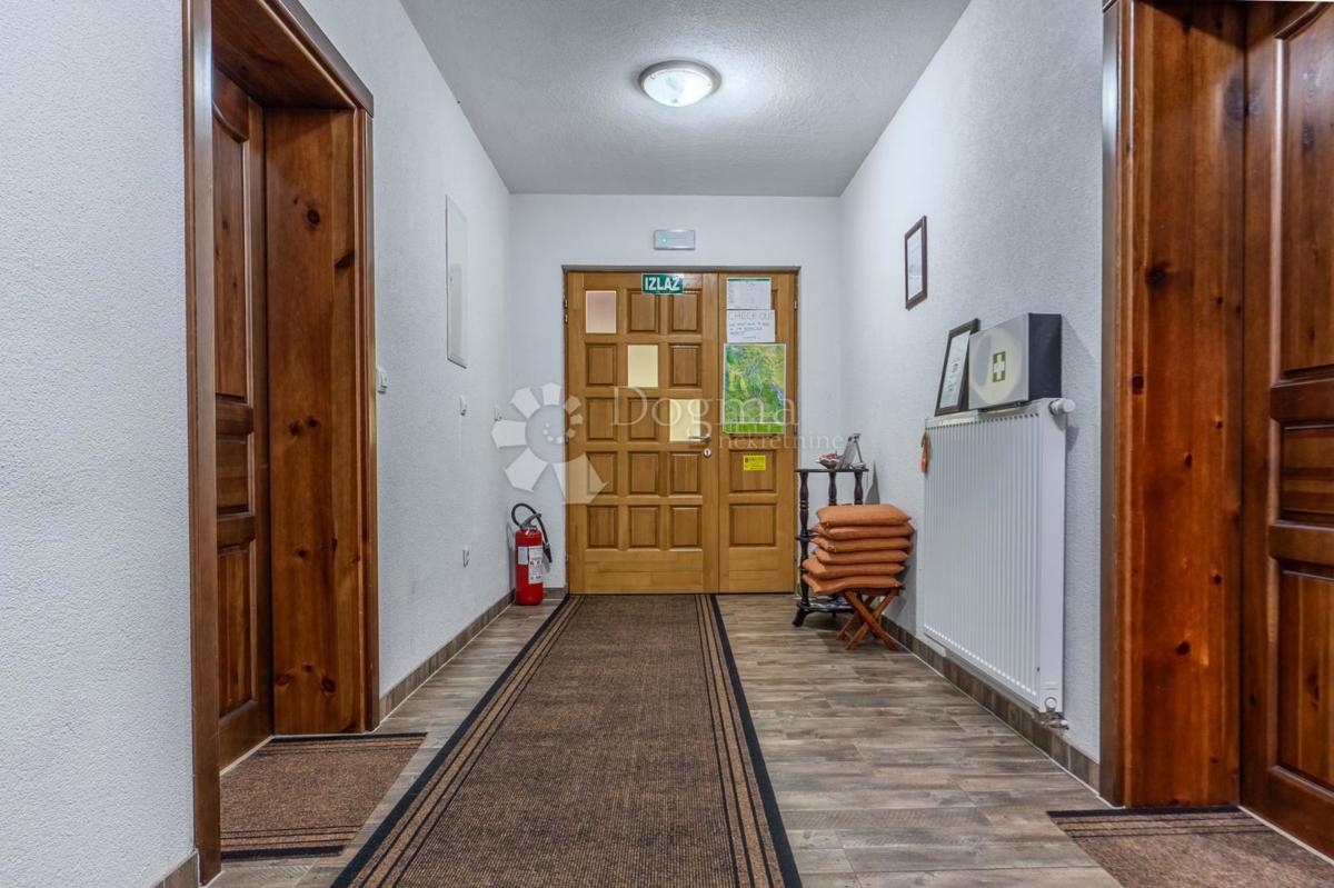 House For sale - LIČKO-SENJSKA PLITVIČKA JEZERA