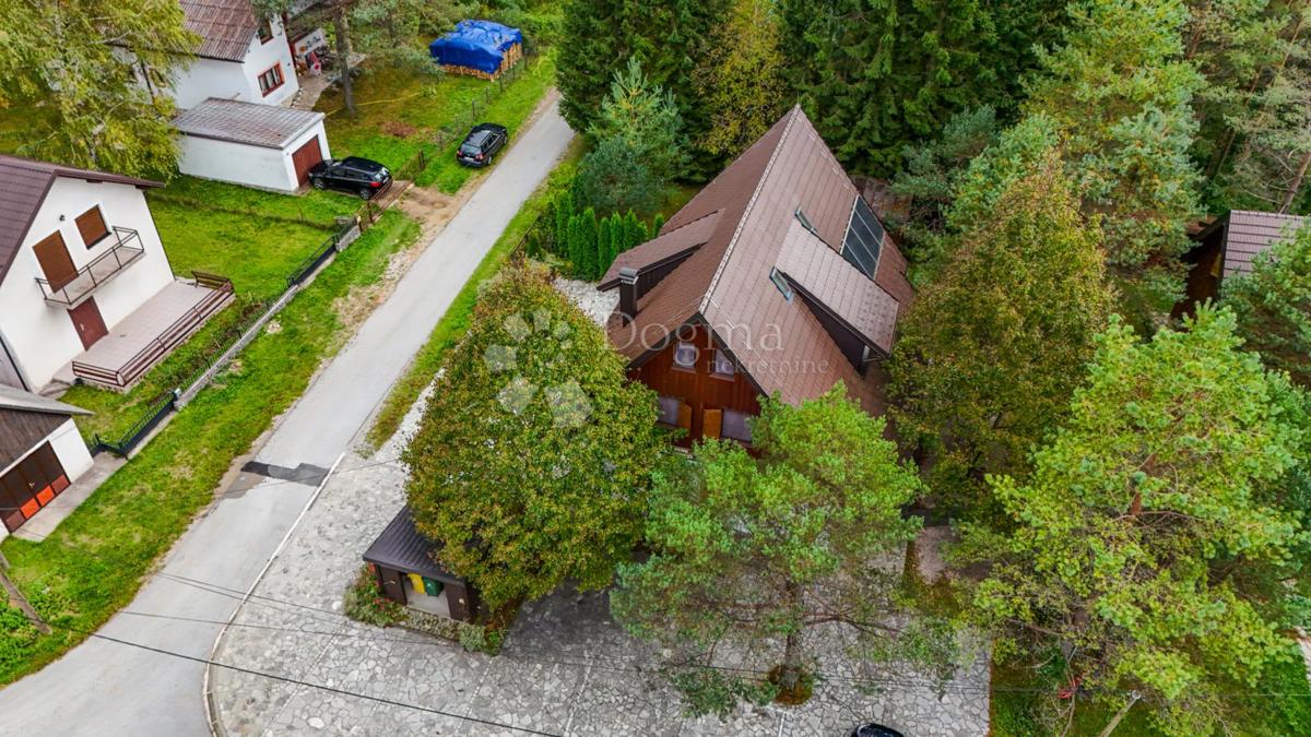House For sale - LIČKO-SENJSKA PLITVIČKA JEZERA