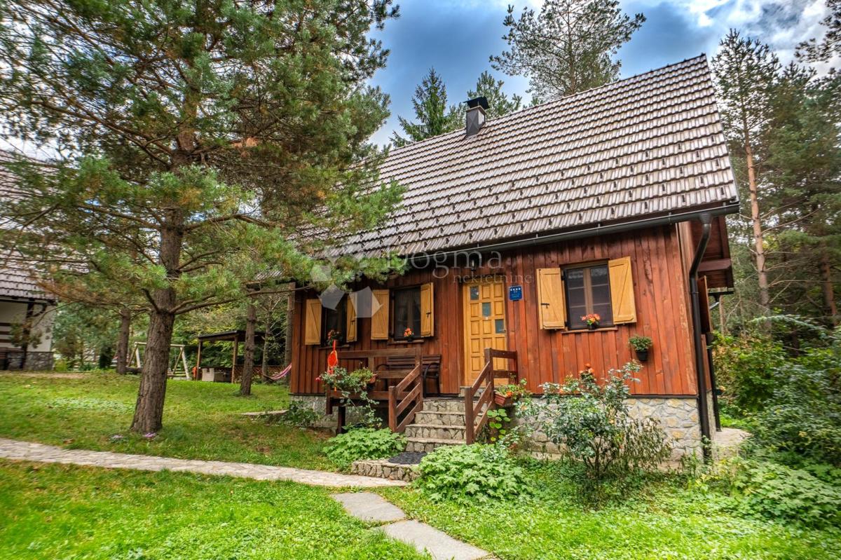 House For sale - LIČKO-SENJSKA PLITVIČKA JEZERA