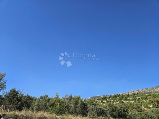 Parcela na predaj 1600 m² – Kaštela