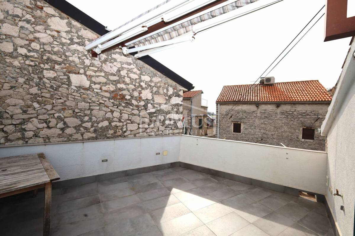 Kuća Na prodaju - ŠIBENSKO-KNINSKA TRIBUNJ