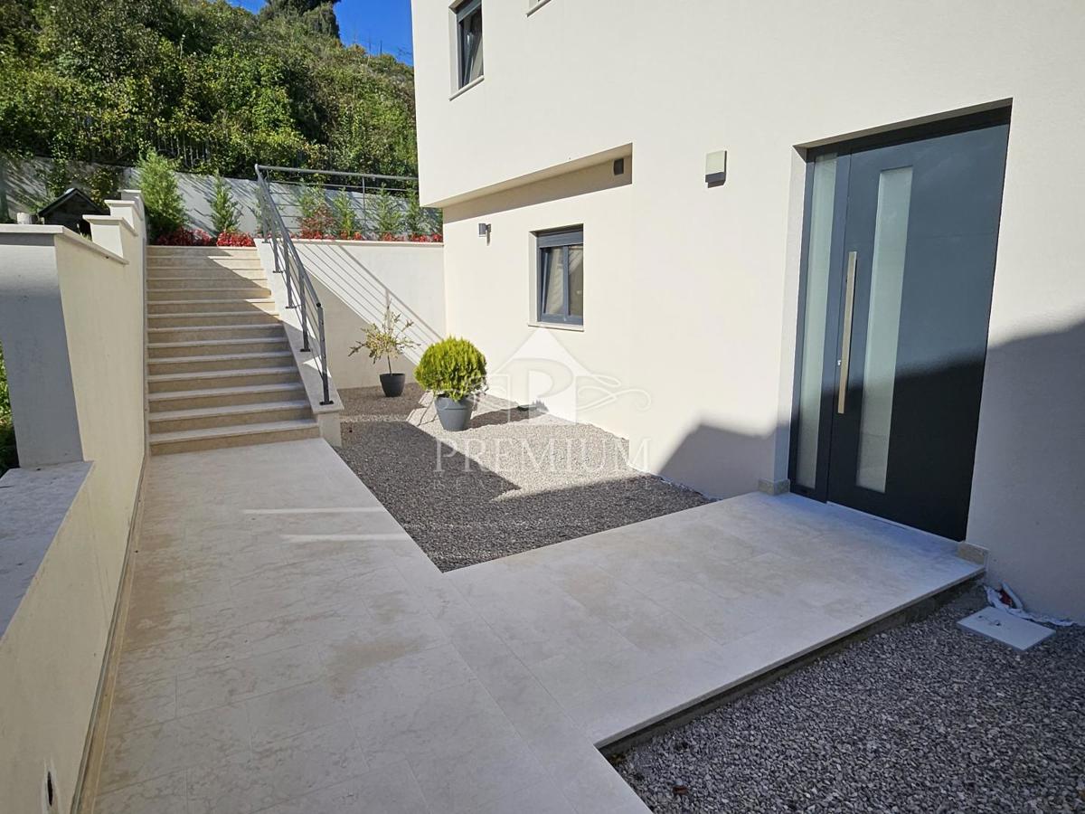 Flat For sale - PRIMORSKO-GORANSKA LOVRAN