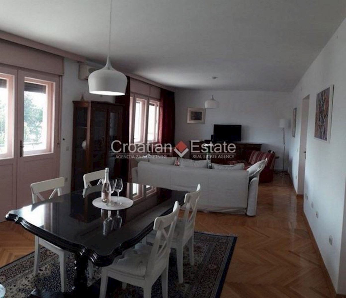 Flat For sale SPLIT